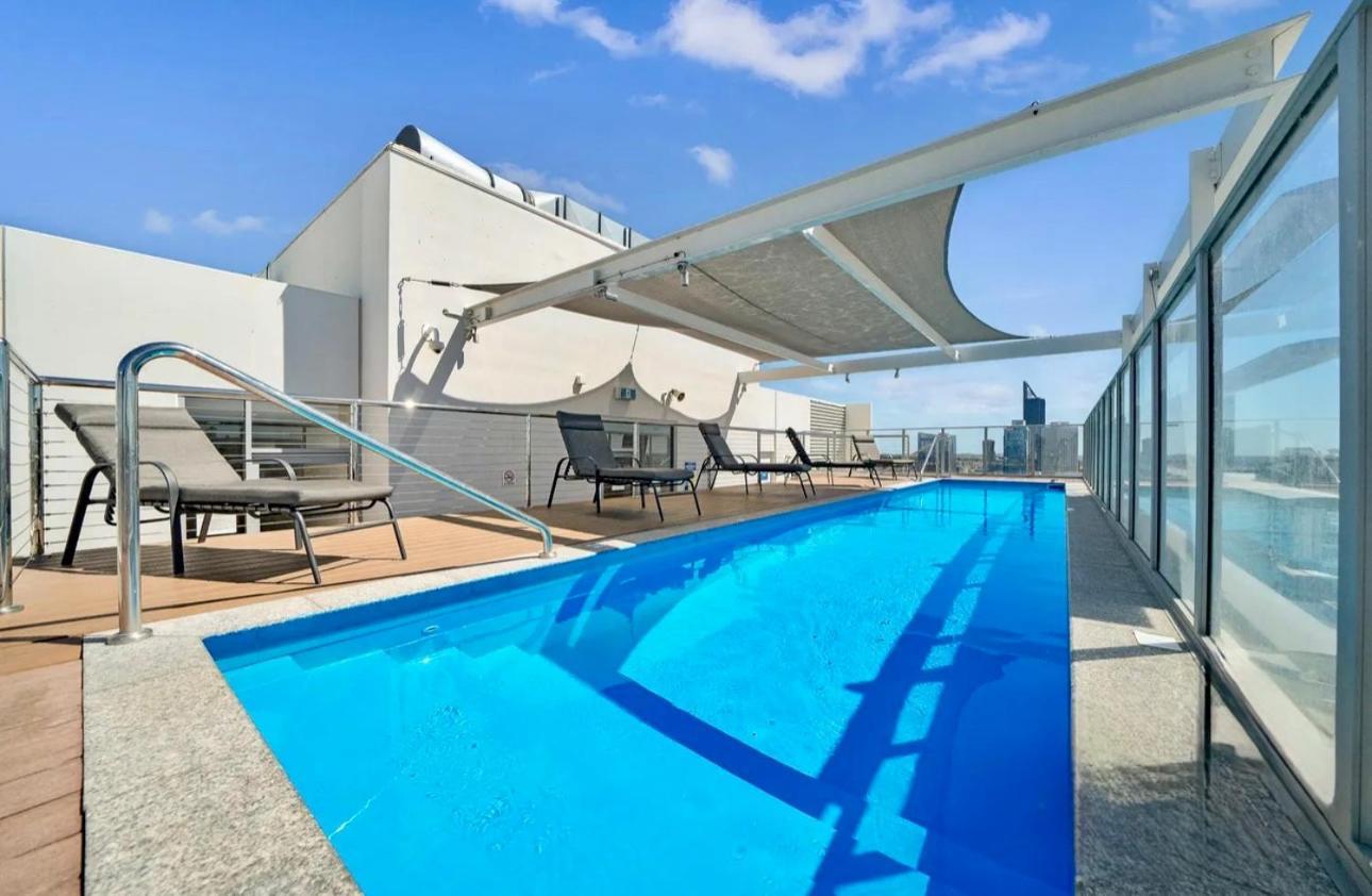 In The City Perth 1B1B Pool And Nice View エクステリア 写真